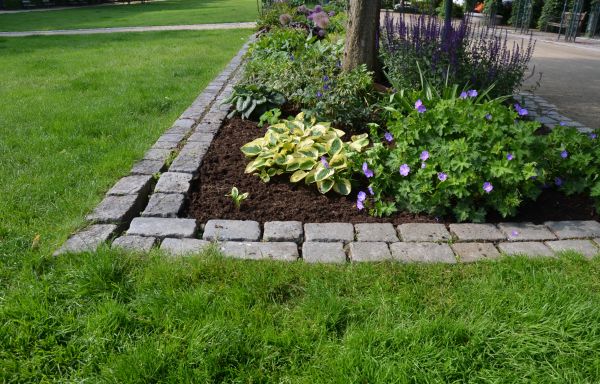 Flower Bed Mulching in Orange